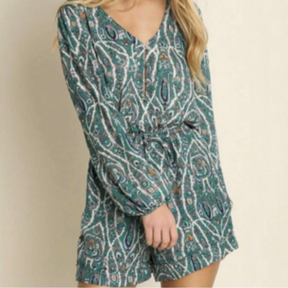 Umgee Green Paisley Floral Long Flare Sleeve V-Neck Romper Womens Sz M Boho